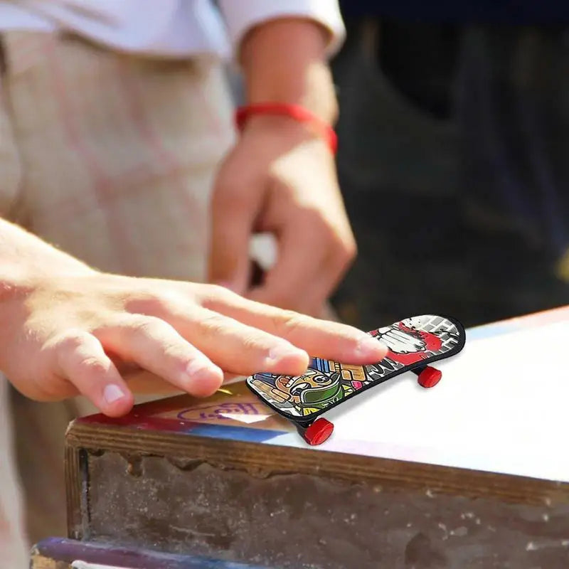 9.5cm Fingerboard Fingerboard Set Finger Scooter Finger Skate Board Maple Wood Professional Mini Skateboard Kid Toys for Boys