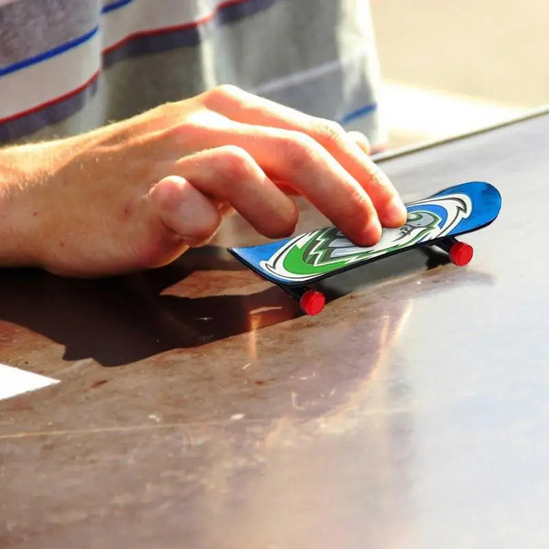 9.5cm Fingerboard Fingerboard Set Finger Scooter Finger Skate Board Maple Wood Professional Mini Skateboard Kid Toys for Boys