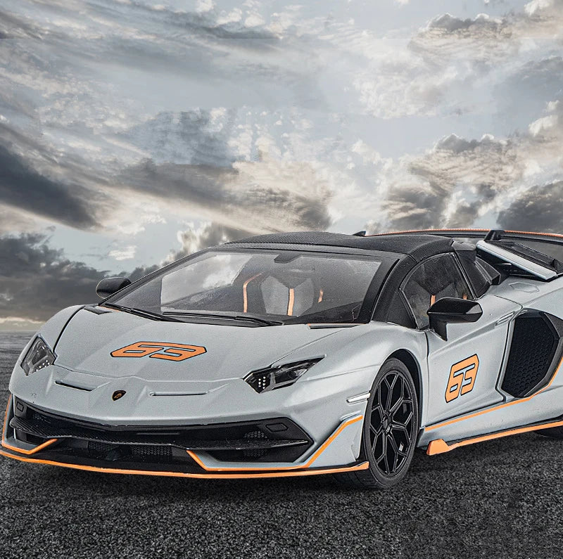 1/18 Aventadors SVJ 63 Alloy Racing Car Model Diecasts Metal Toy Sports Vehicles Car Model Sound and Light Simulation Kids Gifts